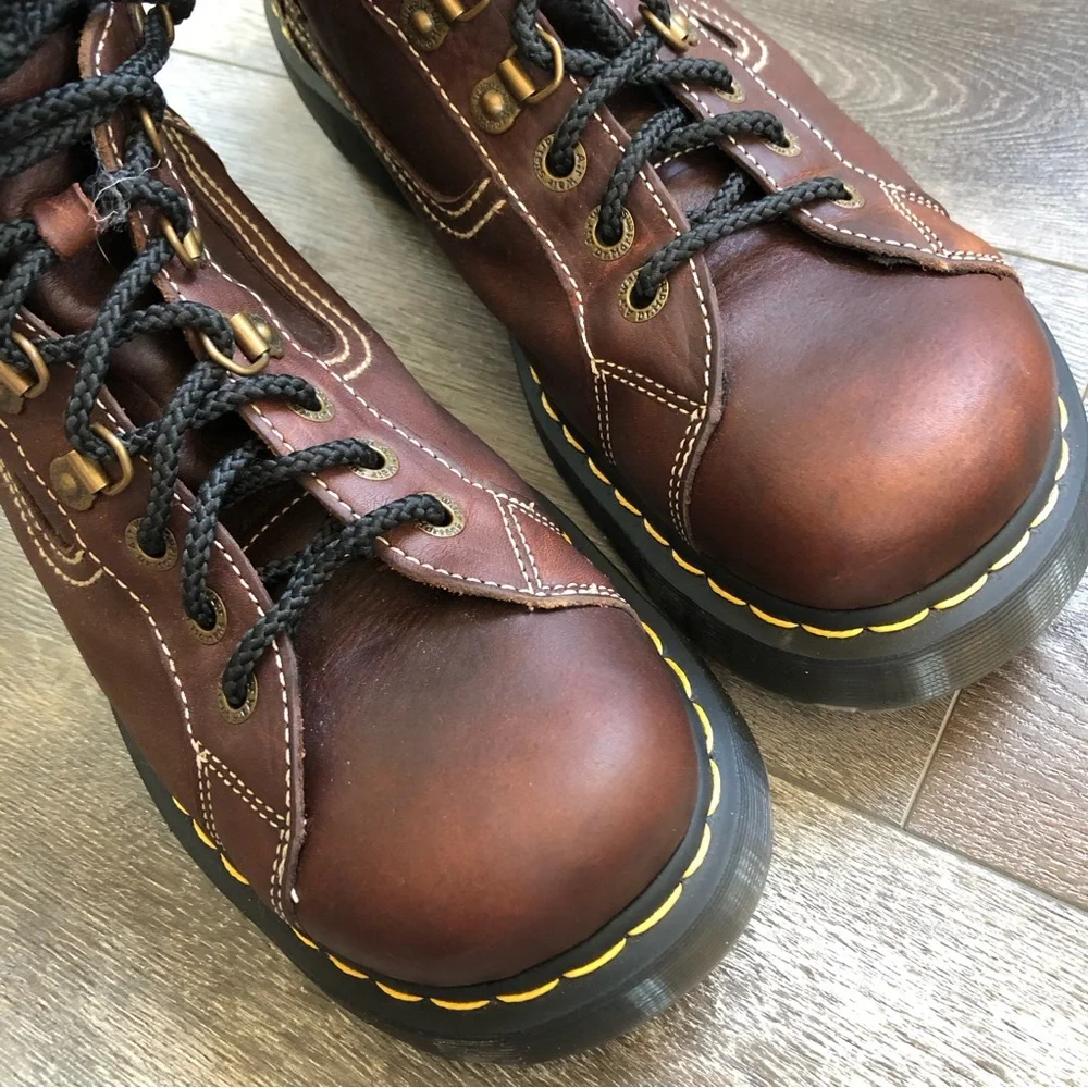 Men's Brown Leather Work Boots - Lace-Up Safety Style
